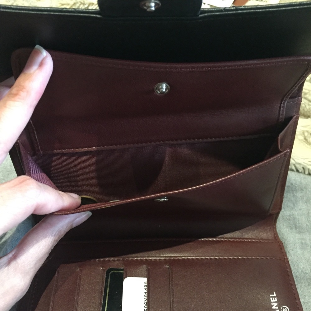 Authentic Chanel Wallet - Picture 4 of 8